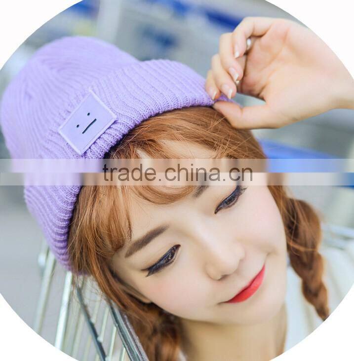 Cute Smile Face Applique Embroidery Rolled Brim Ladies Beanie Hats Fashion