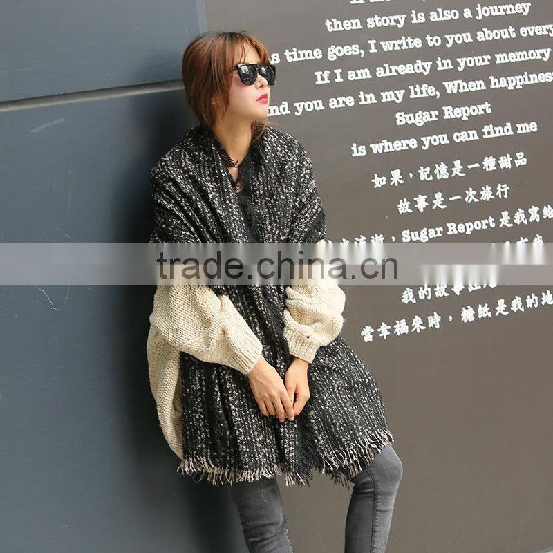 Latest Style Tassel Woven Two-Tone Loop Yarn Lady Winter Wraps And Shawls