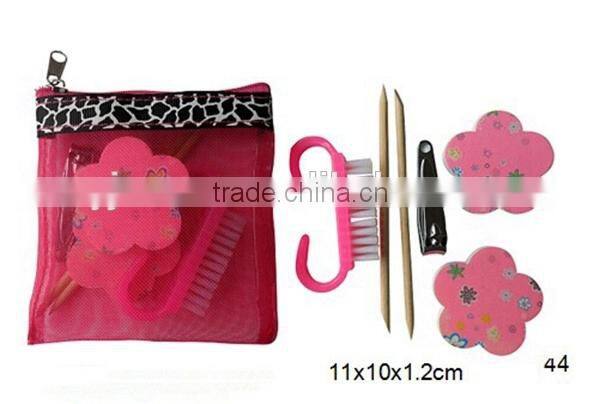 Top quality promotional manicure pedicure set