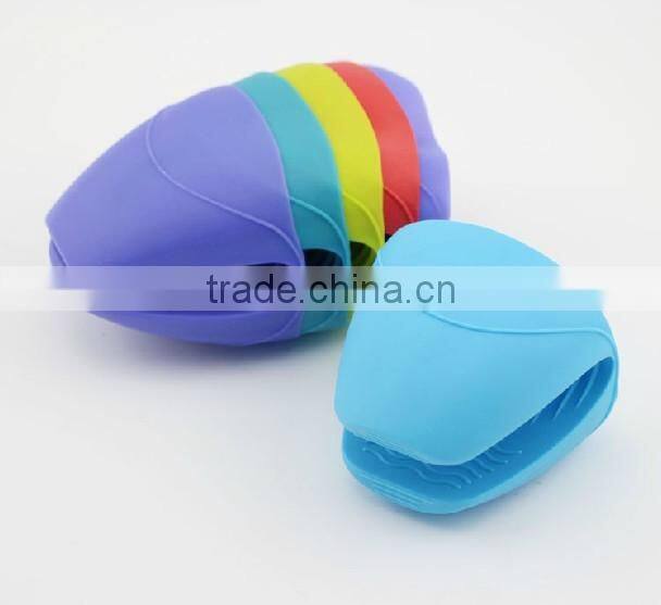 Food grade heat resistant silicone oven mitt