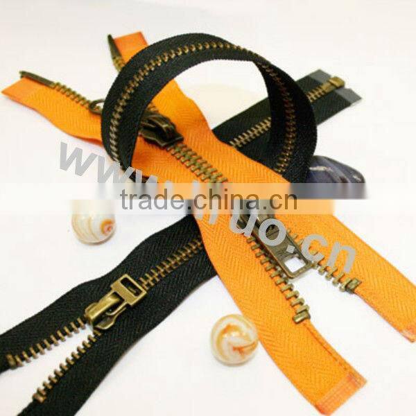 Two-way Slider Zipper