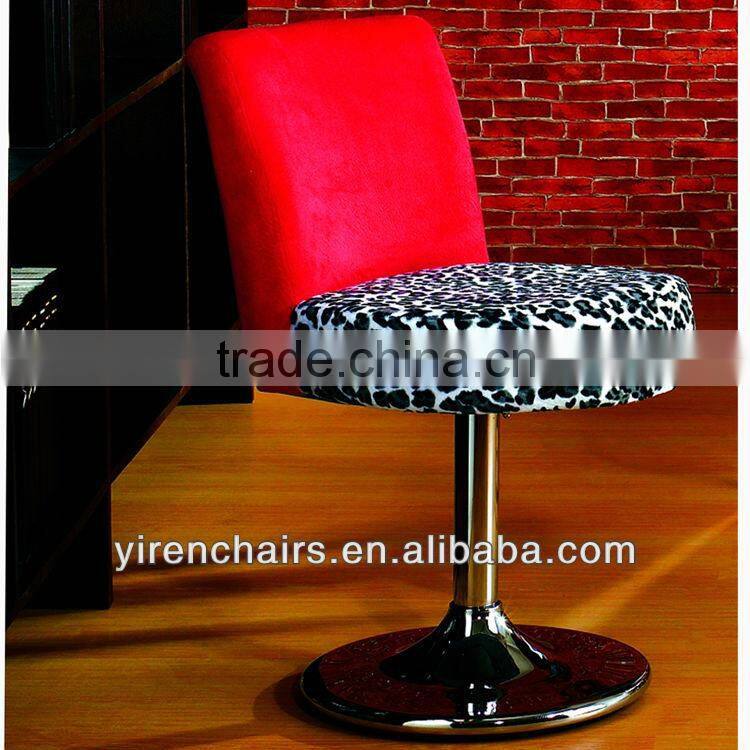 Creative recreational cane makes glass revolving chair half chair furniture cafe chair meetings.