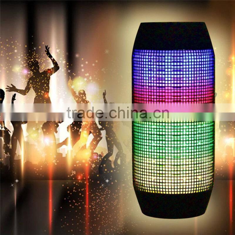 2016 best horn speaker , Fasion bluetooth speaker with flashing light , Good music speaker bluetooth for the parting.