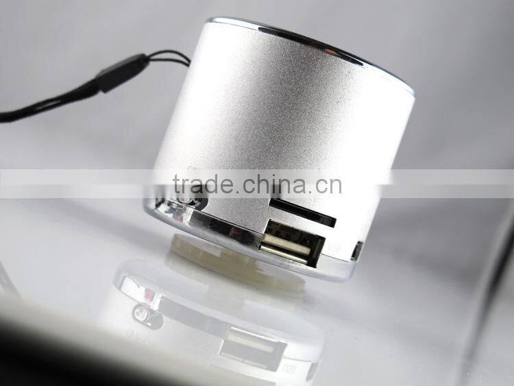 Multi-function portable mini speaker supports FM/ TF Card/ USB/ 3.5mm jack audio device