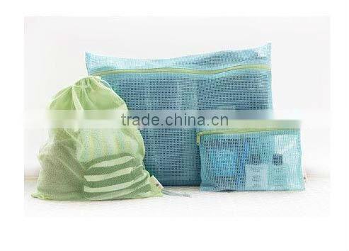 Series Mesh Travel Pouch