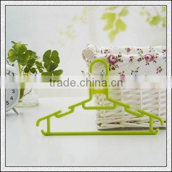 Cheap wholesale best quality plastic hanger cloth hanger for adult size in factory price