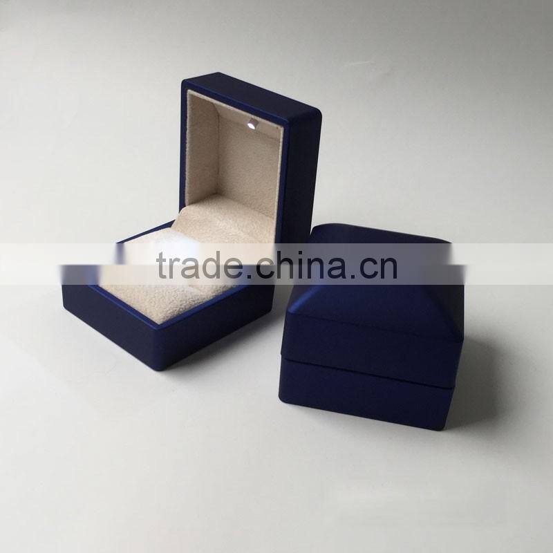 Hot sale wholesale customized gift LED ring box for girlfriend