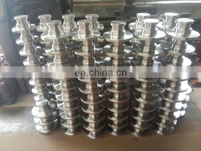 Semi tractor pin assembly of 90 bolted type