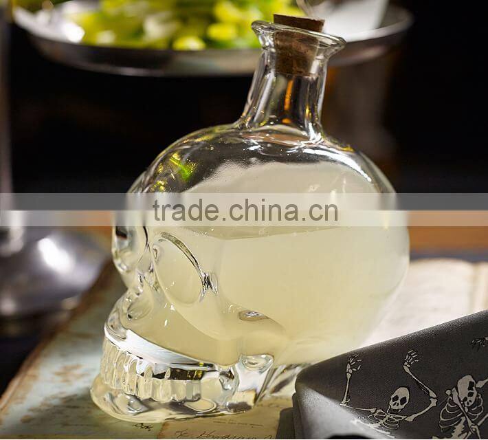 2015 new popular Skull special design customized wine decanter with stopper
