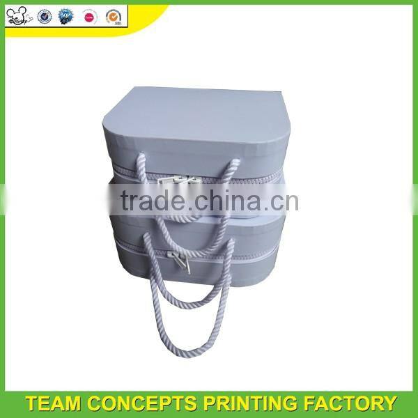 Fashion Design Different Shape Paper Suitcase Gift Box with Handle