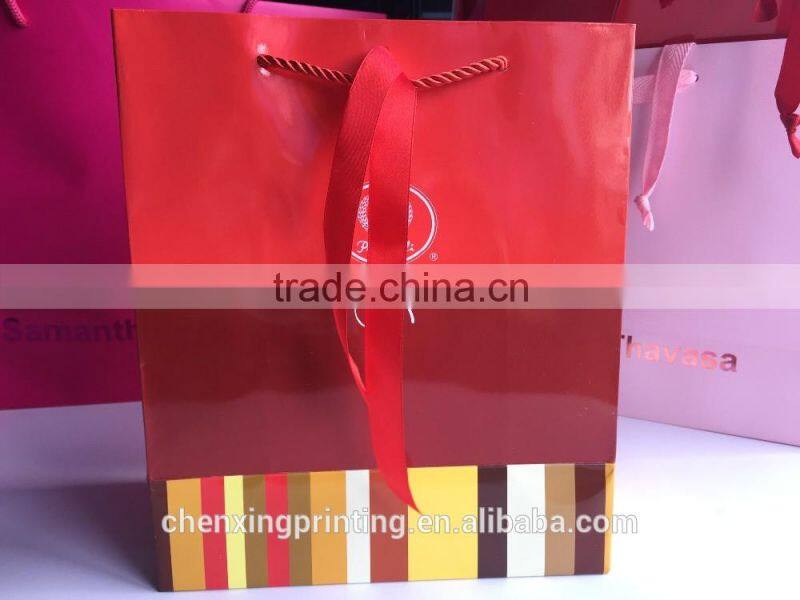black paper shopping bag for skin care products