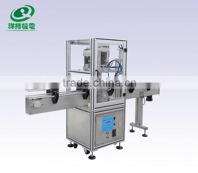 Automatic conveying plastic bottle screw capping machine