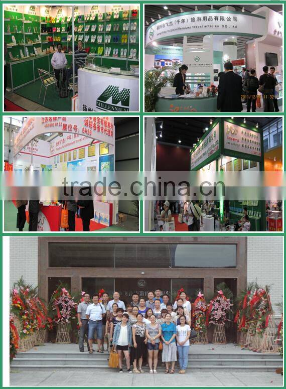 Small White Plastic Comb For Hotel And Travel