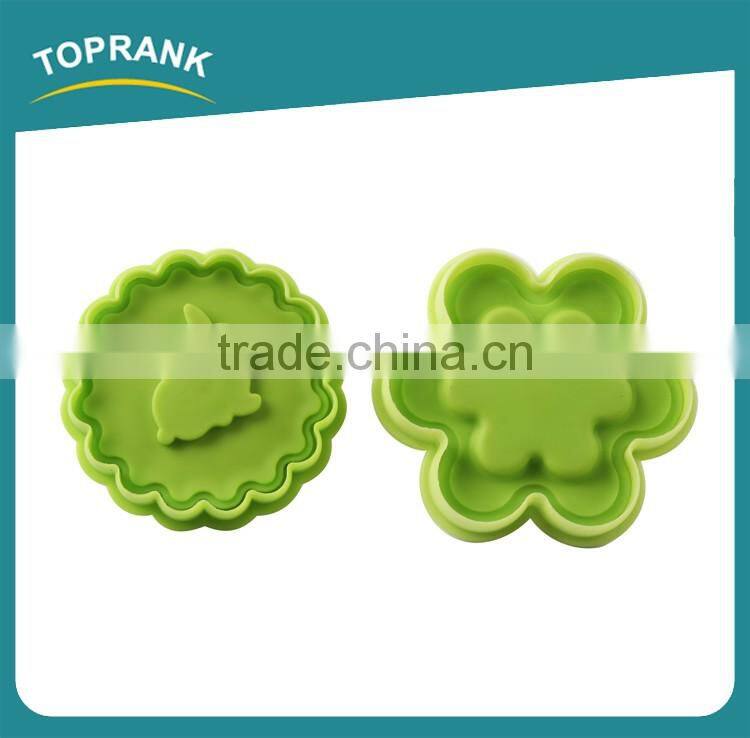 Toprank Custom Rabbit And Flower Shaped 2pcs 3D Cookie Press Plunger Cookie Stamp Plastic Mini Cookie Cutter Set With Handle