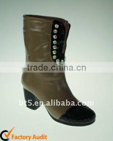 Grils fashion boots ceramic flower vase