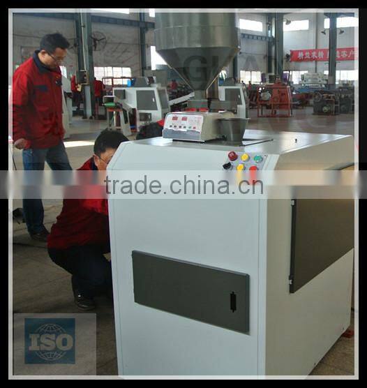 Top quality good fuction portable crushers lab roller crushers with auto feeder(patent product)