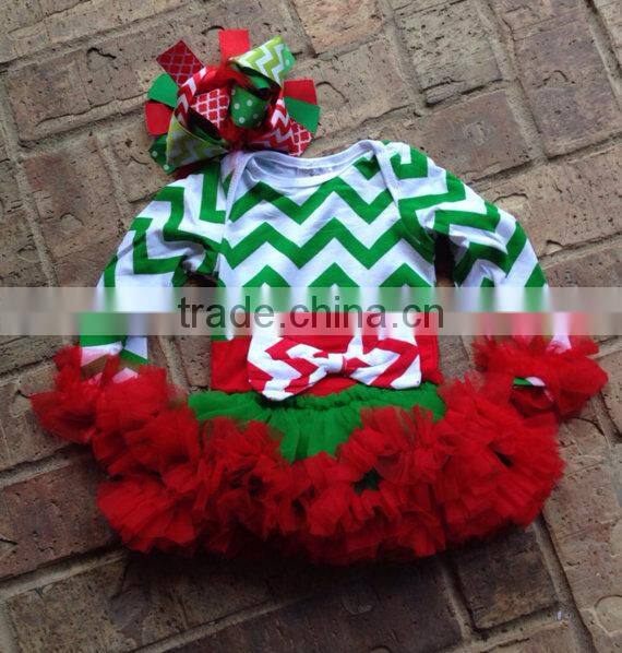 Wholesale girls christmas leggings with long sleeves pettiskirts white and green chevron Christmas clothing