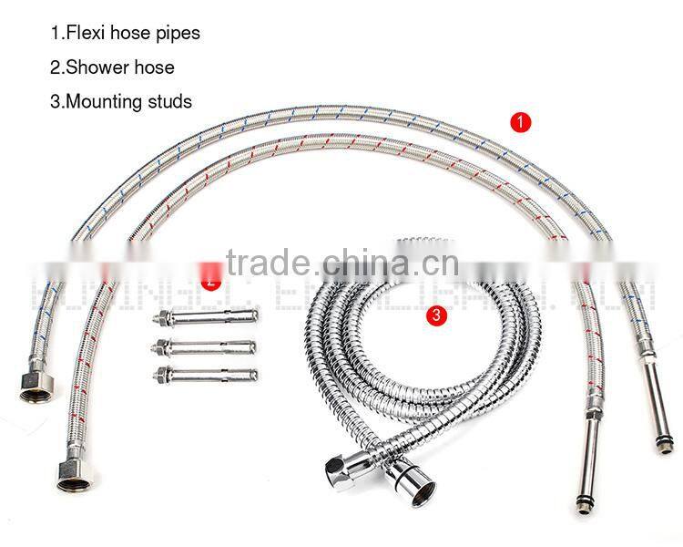 Contemporary Freestanding Faucet With The Pull Down Sprayer