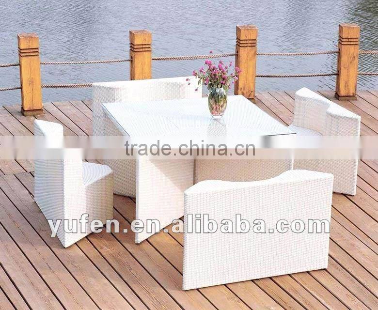 4pcs rattan wicker restaurant table and chairs for sale