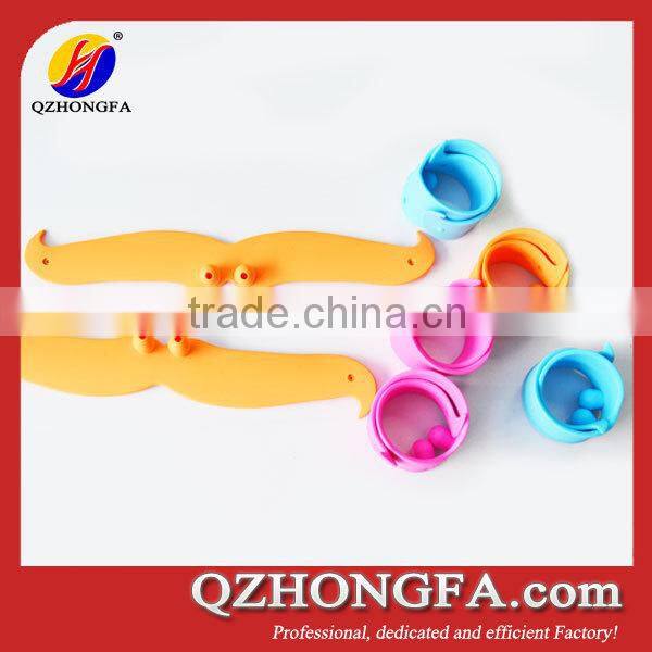 Newest 2015 Beard Shaped Silicone Slap Bracelets