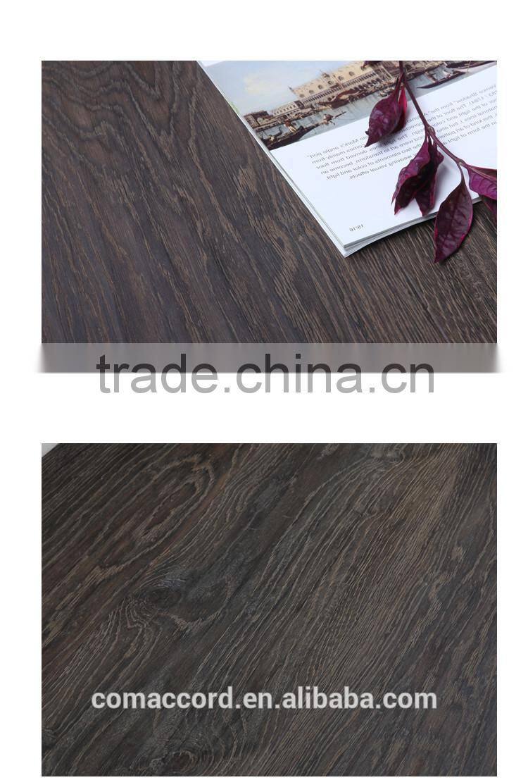 Antique Handscraped oak Engineered wood flooring