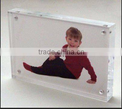 desk graphics frame with magnets