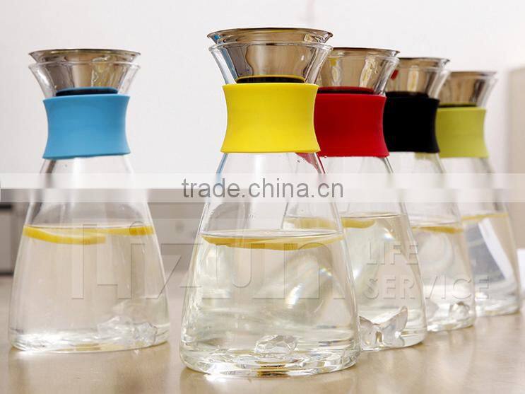 Glass Drip-free Carafe with Stainless Steel Silicone Flip-top Lid, Hot and Cold Water Pitcher, Tea/Coffee Maker