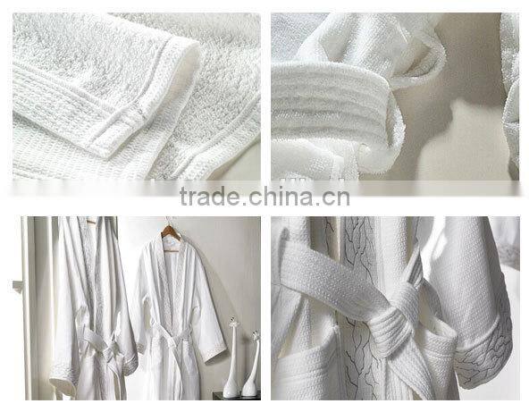 China cheap cotton hotel luxury waffle bathrobe