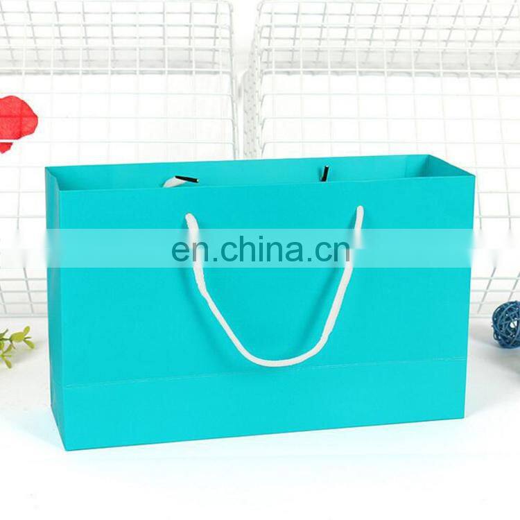 Amazing price Retail gloss paper material plain colorful die cut handle bag with carry bag