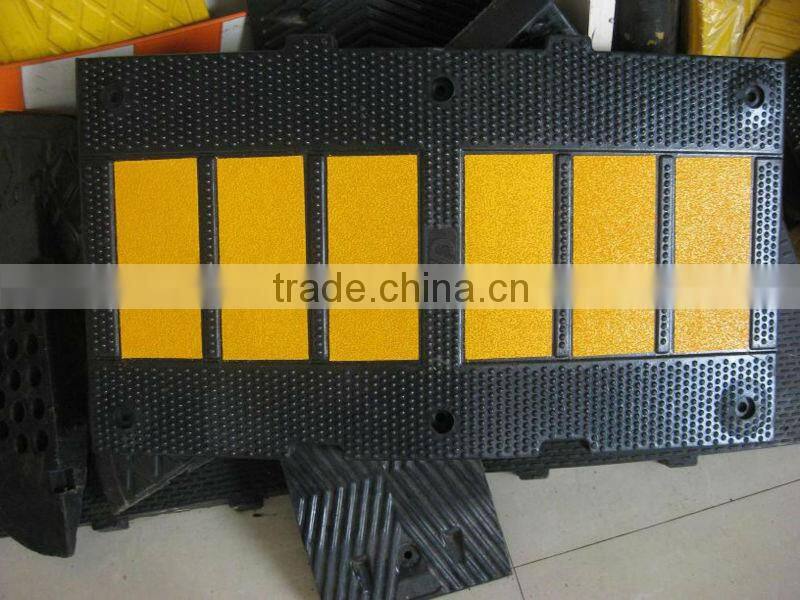 RSGHighly Visible Rubber Traffic Speed Hump