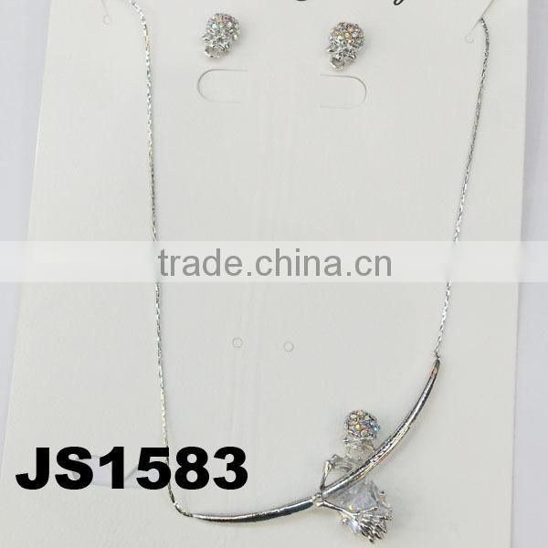 unique mens womens crystal skull necklace set