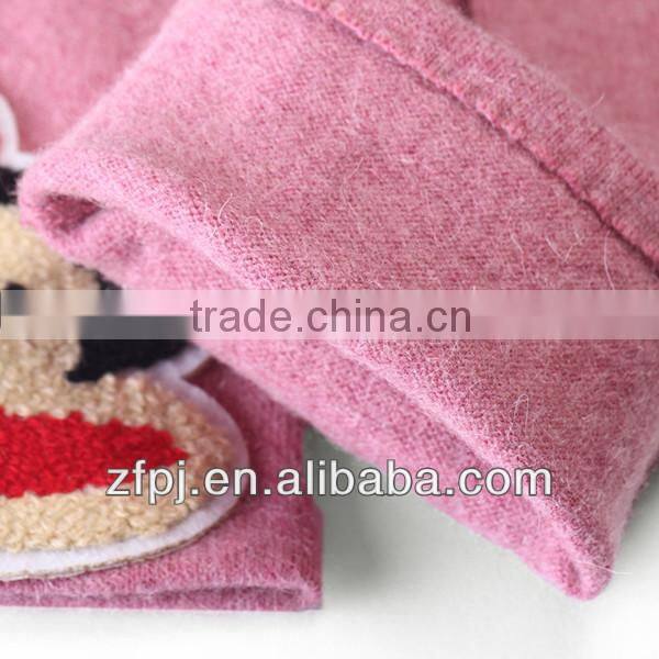 Ladies cute wool gloves with embroidery