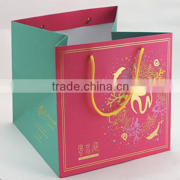 Manufacturer Customized High End Gold Foiled Paper Packaging Bag