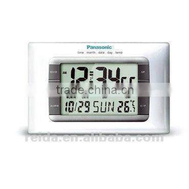 Radio controlled digital desk clock