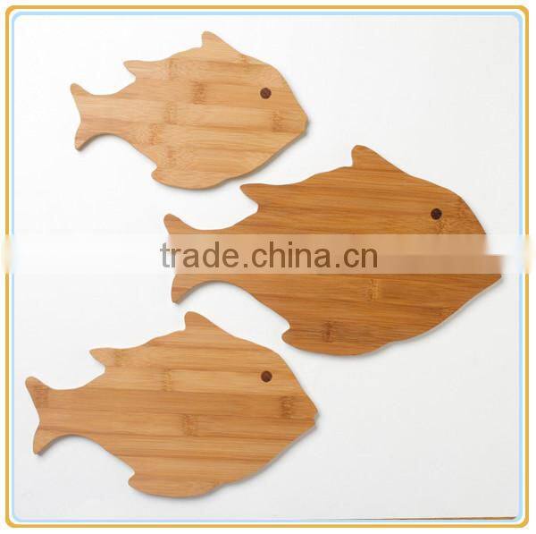 Bamboo Swimming Fish Cutting Board