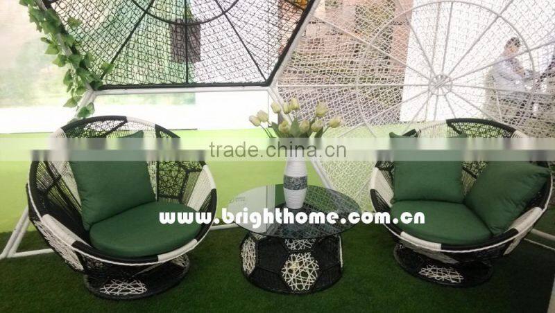 Low Flower Shaped Swivel Rattan Chair