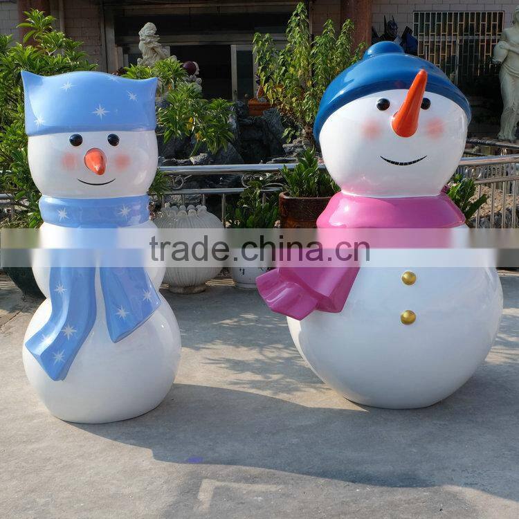 Outdoor snowman cartoon sculpture