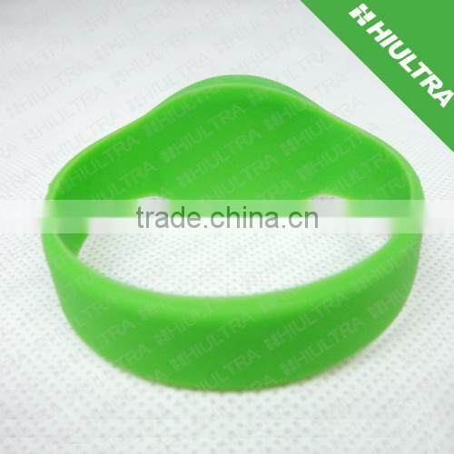 NFC Contactless rfid silicon bracelet for children tracking