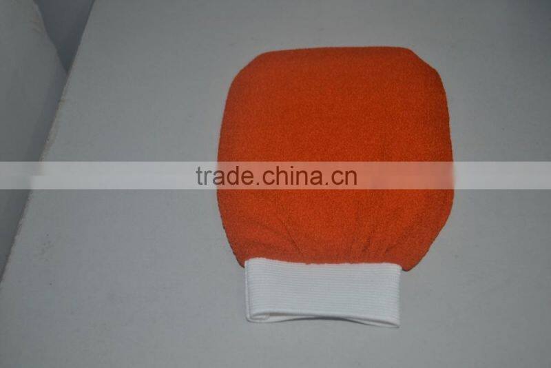 Body sisal exfoliating mitts to clean the dead skin