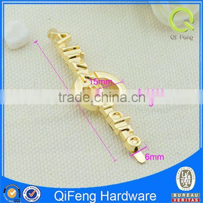 Q-3902 custom metal label for handbags gold letters shape plate