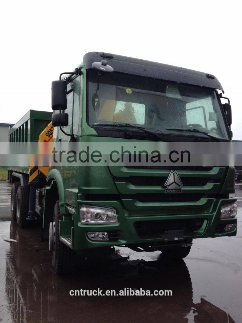 Mounted crane loading 30T Sinotruk Cargo truck with mounted crane