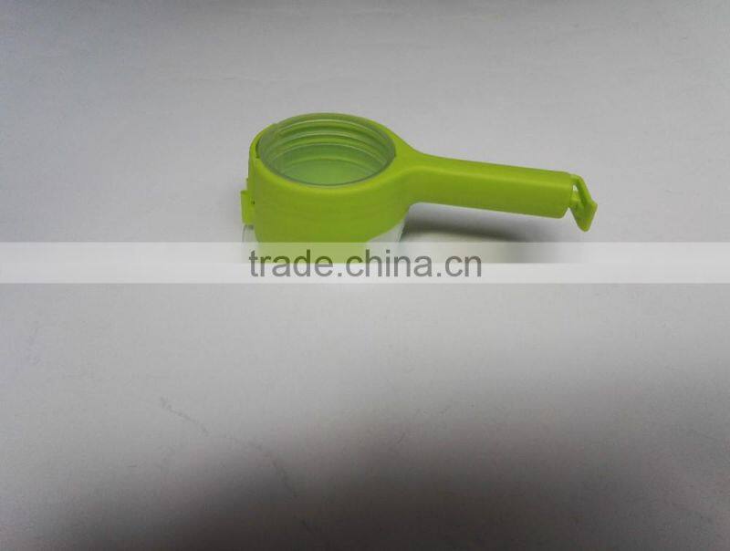 Seal & Pour bag clip