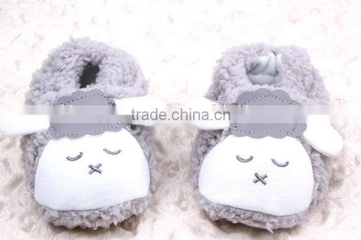 2015 autumn and winter baby shoes the new style of coral velvet lamb does not fall shoes baby toddler shoes