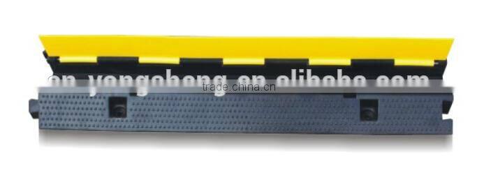 Wide 1-channel Yellow Plastic Cable Protectors