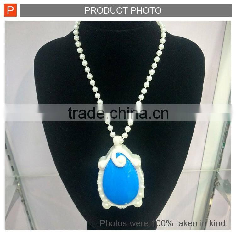 Fashion girl beauty jewelry bead toy with light