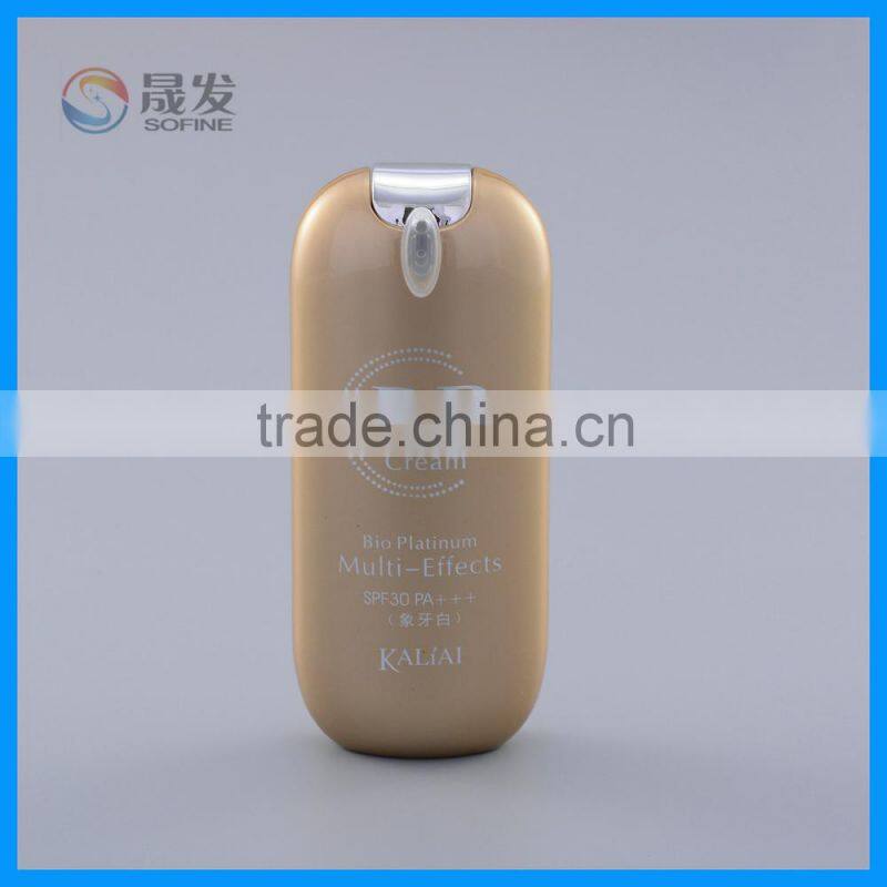 Flat cosmetic sunscreen lotion bottle