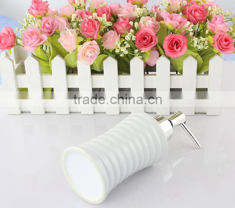 Factory wholesale custom new porcelain bath set ceramic bathroom accessory set