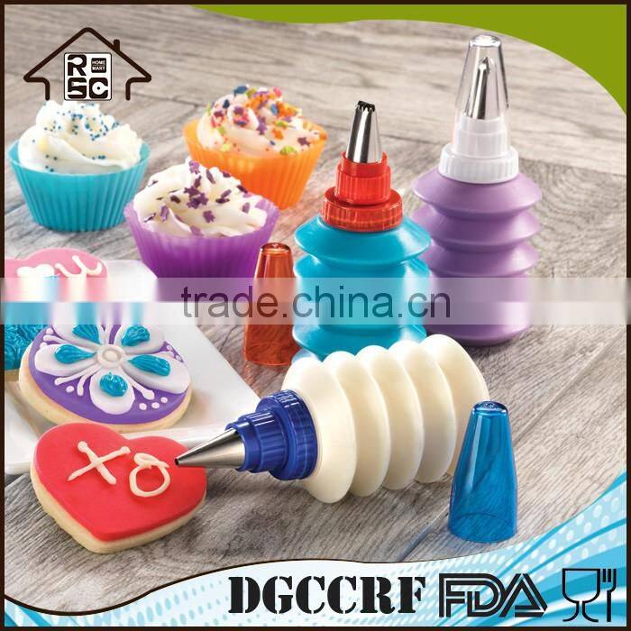 NBRSC BPA Free Custom 3pcs Cake Cookie Cupcake Decorating Squeeze Icing Bottles Baking Tool with Stainless Steel Nozzle