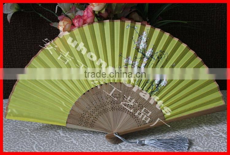Wholesale and cheap cloth folding fan