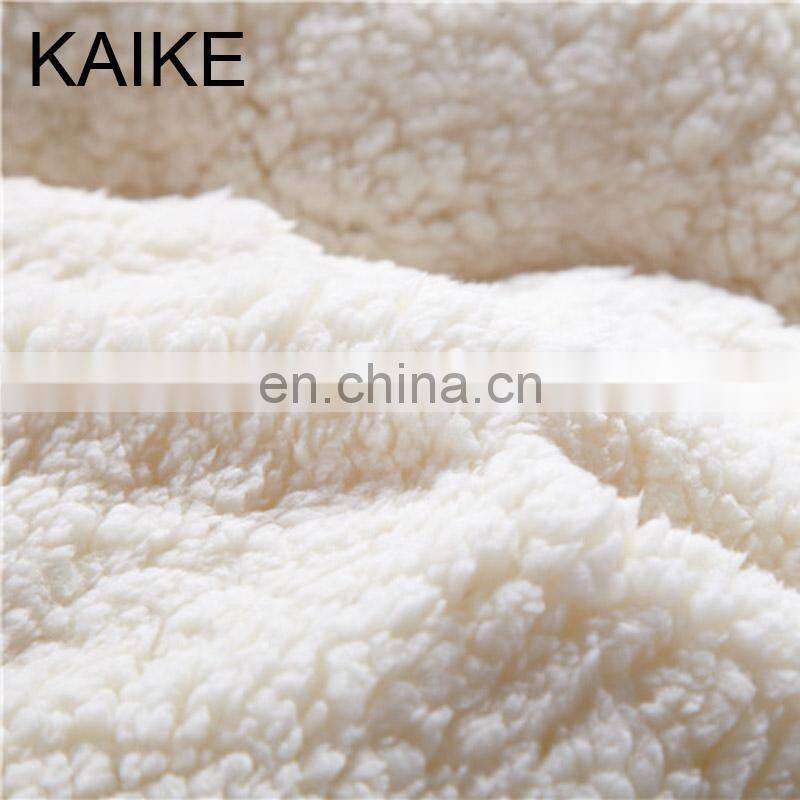 Wholesale custom warm lamb fleece baby bed quilt